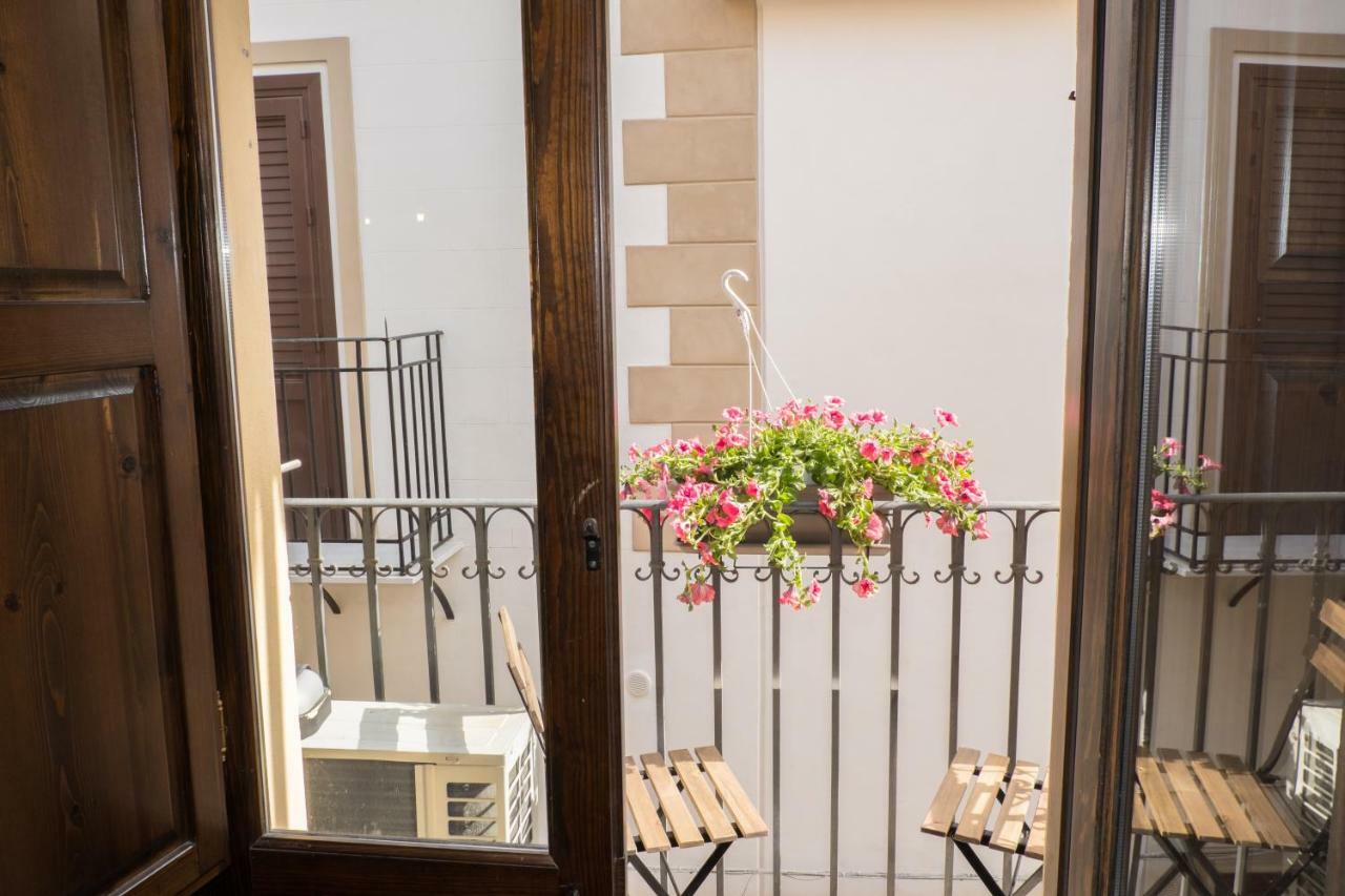 Centro Storico Casa Dell'Orologio Lejlighed Palermo Eksteriør billede